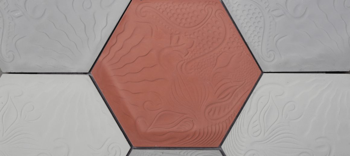 Obra con baldosa de relieve, foto 7